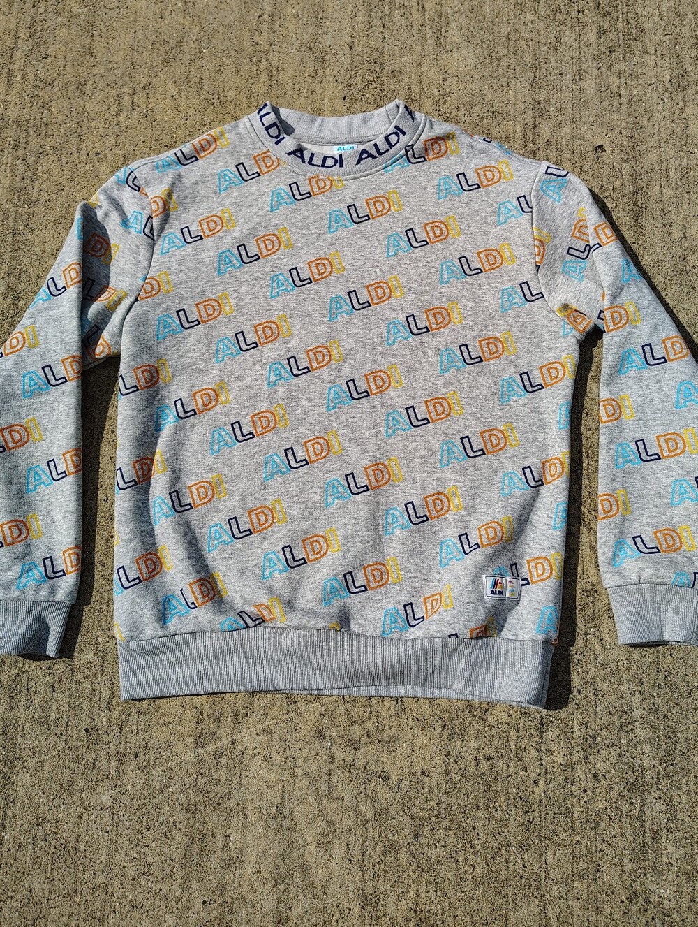 Aldi Gear Sweatshirt Unisex Medium Gray All Over Logo Print Multicolor Crewneck